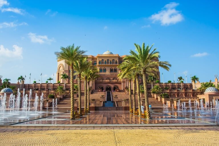 Het Emirates Palace in Abu Dhabi