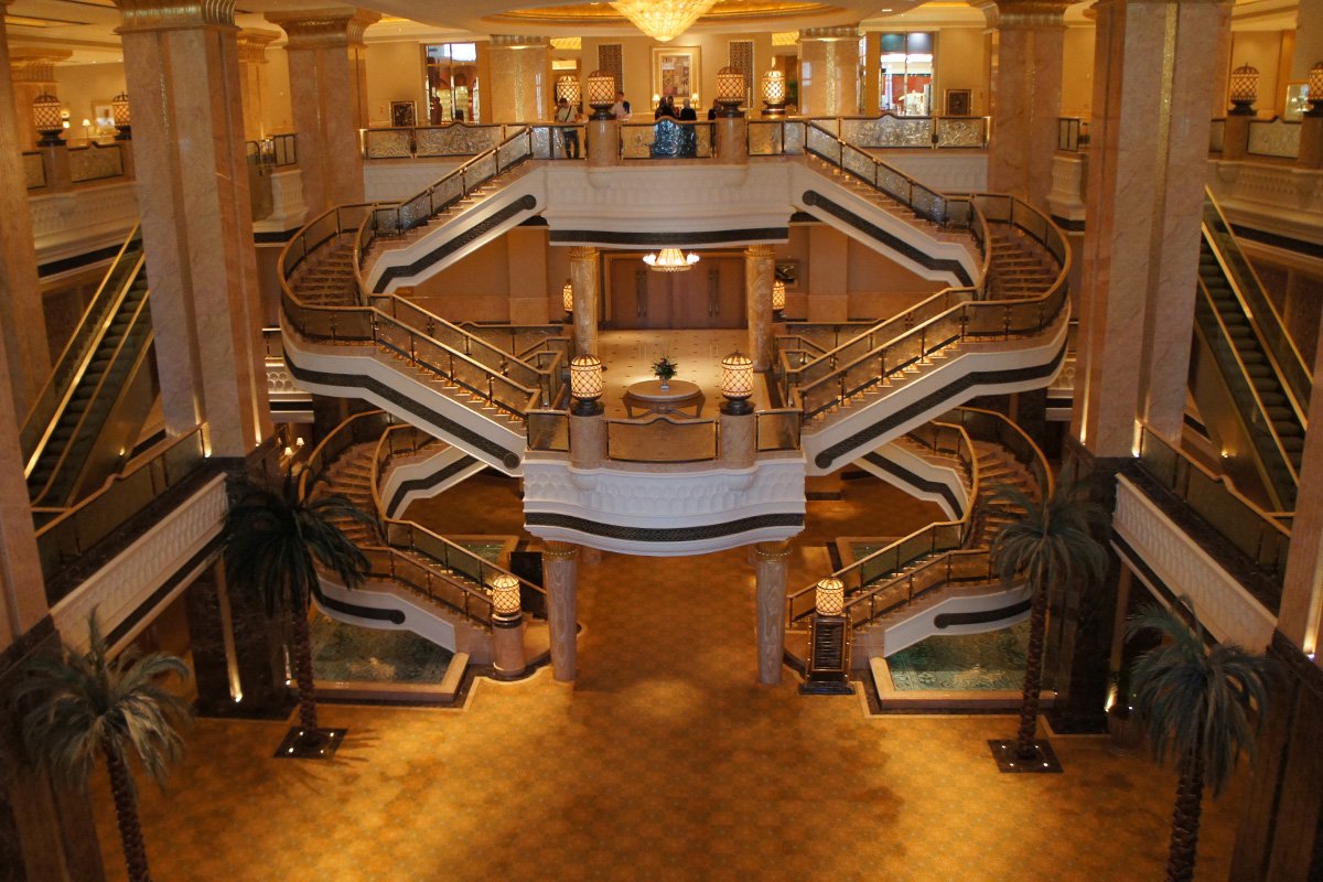 Het Emirates Palace in Abu Dhabi